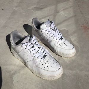 Accepting offers !! MEN Nike One White Air Forces